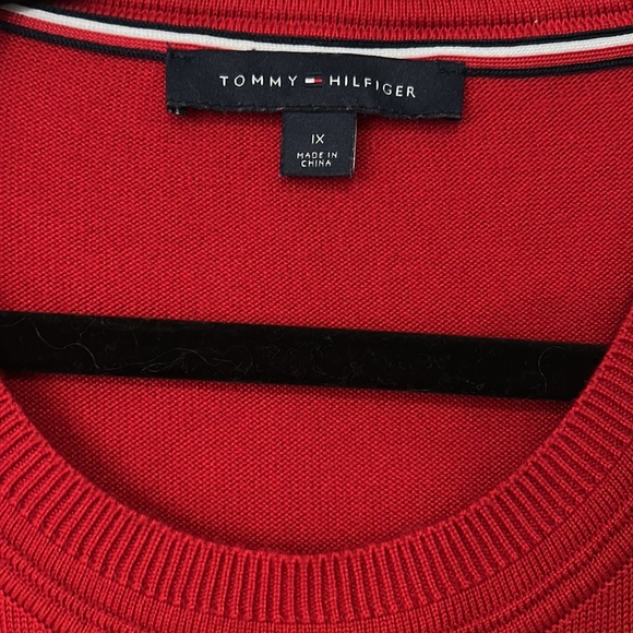 Tommy Hilfiger Red Pullover holiday Sweater w/Terrier dog print 1x plus - Picture 4 of 7